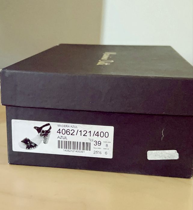 Sandálias Massimo Dutti