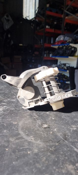 Suporte pneu suplente Renault clio 3 1.5 dci