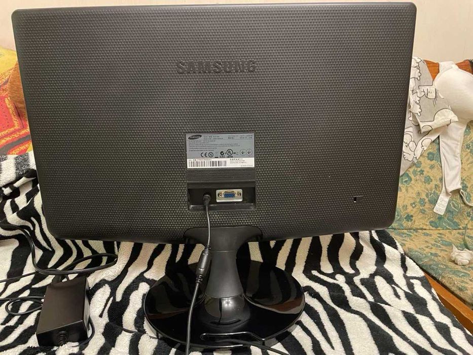 Монітор SAMSUNG S22A100N