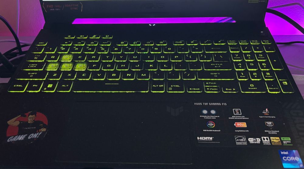 Sprzedam Laptop Gamingowy z genialnym RTX 4060 razem z i7 13620H 13th