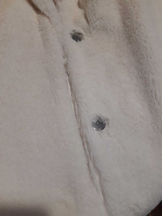 Шубка автоледі, молочного кольору, 52-54 розмір, торг