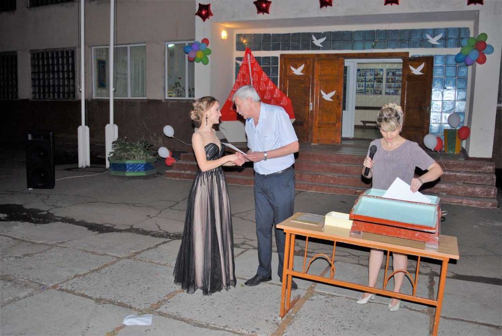 Красивое вечернее платье