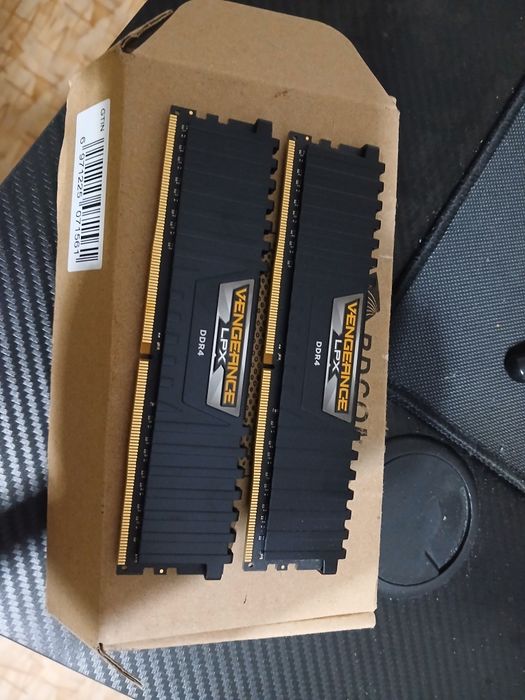 corsair vengeance lpx - купить комплектующие для ПК - Цена на OLX.ua
