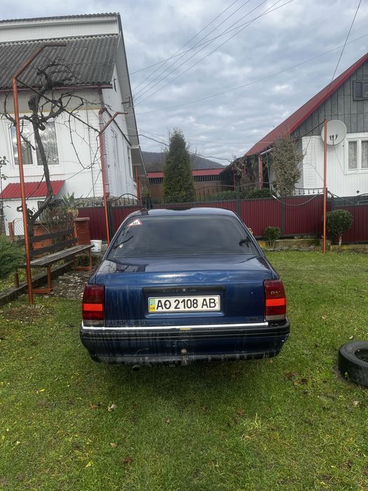 Опель омега 2.л 1993