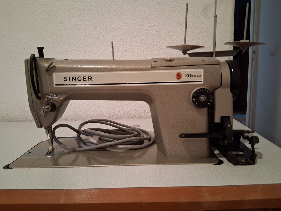 Maquina custura Singer