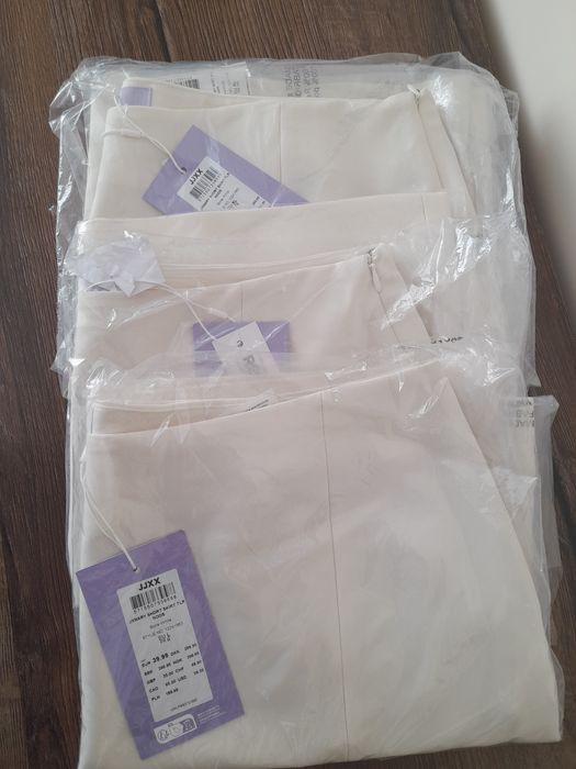 Спідниця міні від фірми JJXX