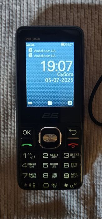 Мобільний телефон "2E" E240 (2023) б/у