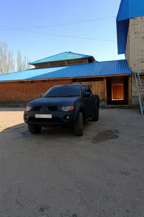 Mitsubishi L200  в ідеальному стані