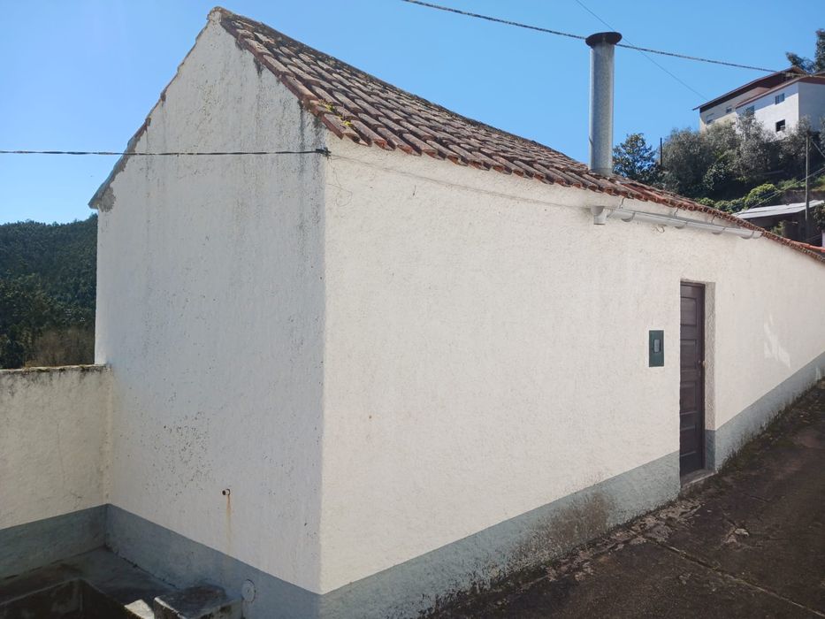 Moradia T2 a 15 min de Coimbra junto aorio Ceira