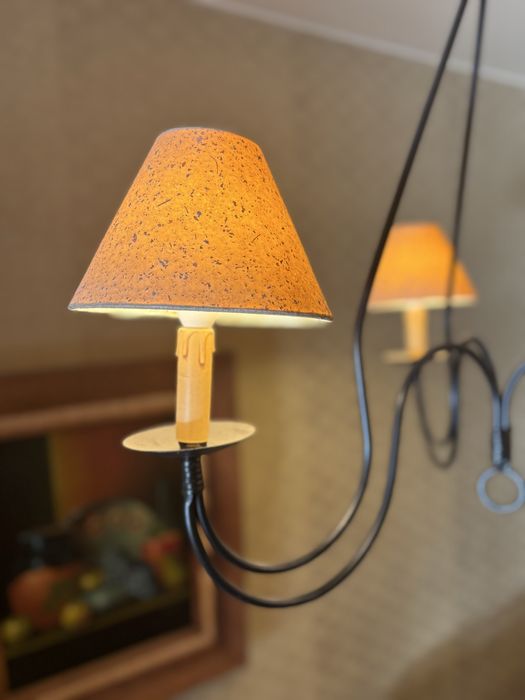 Candeeiro de teto em ferro forjado