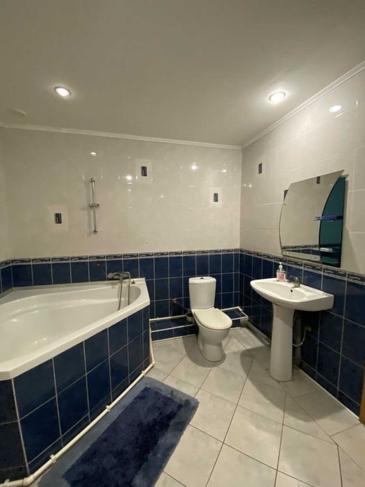 Продаєься 2- поверховий  будинок. Лариса