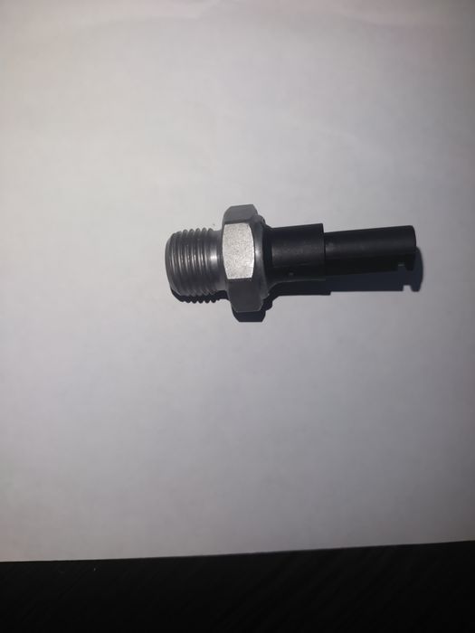 Датчик давления масла.