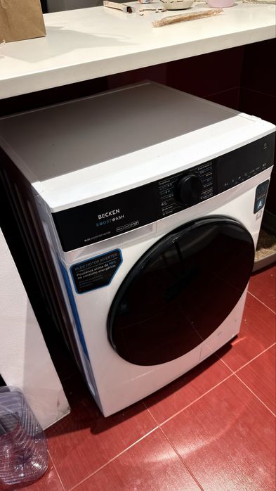 Máquina Lavar e Secar BECKEN 10 kg — Como Nova + Garantia