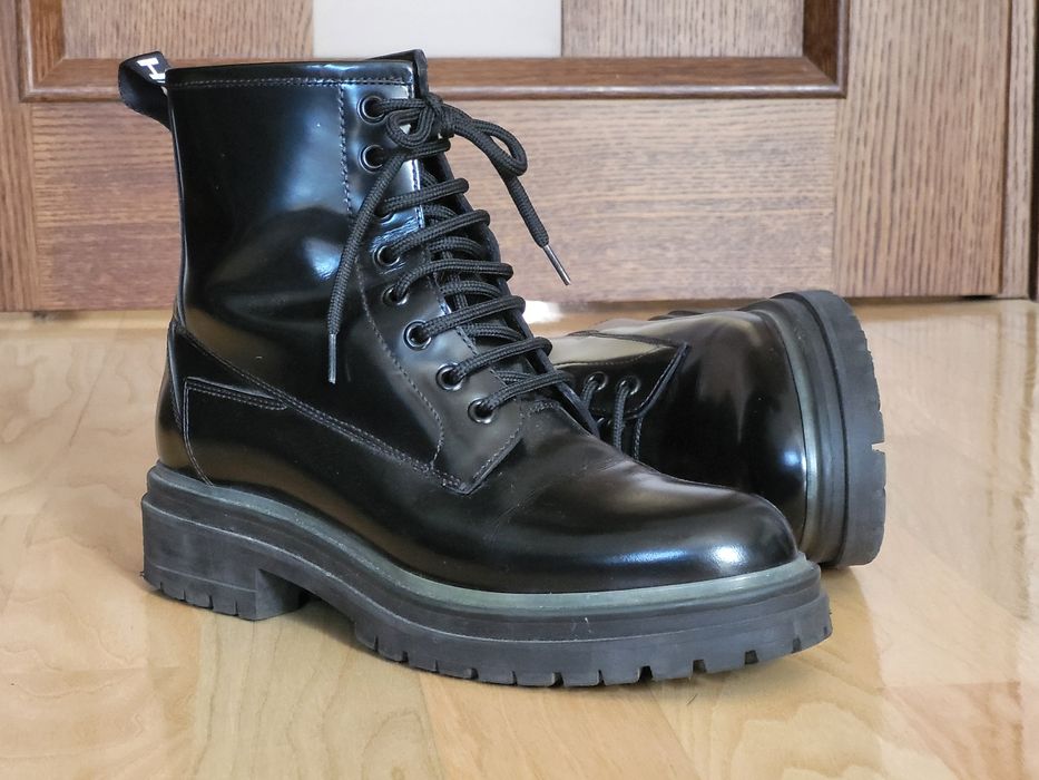 Продам чоботи  Hugo,  оригінал. 38 розмір.