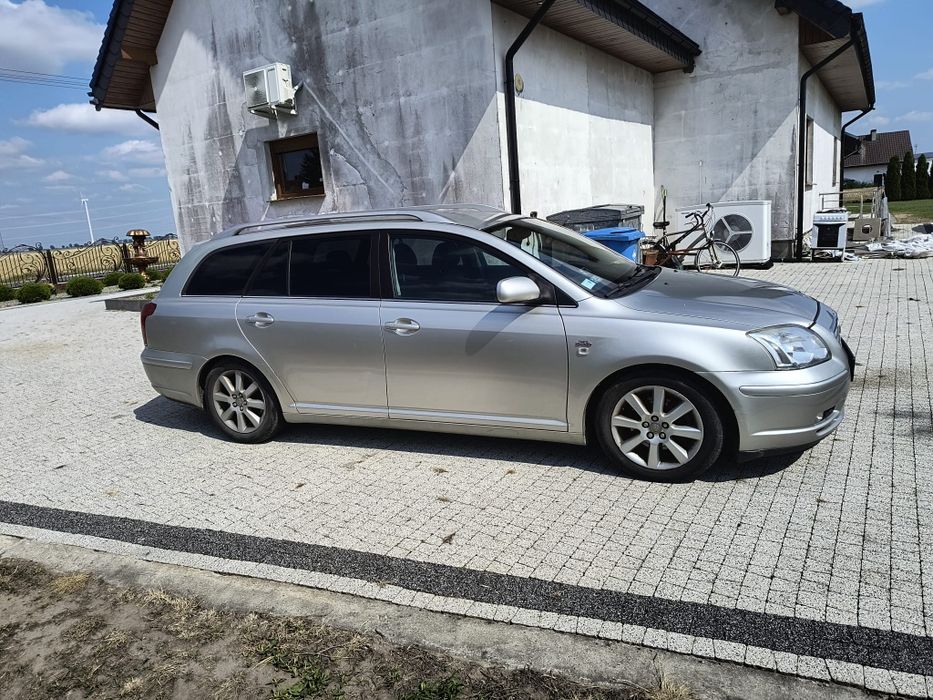 Toyota Avensis T25