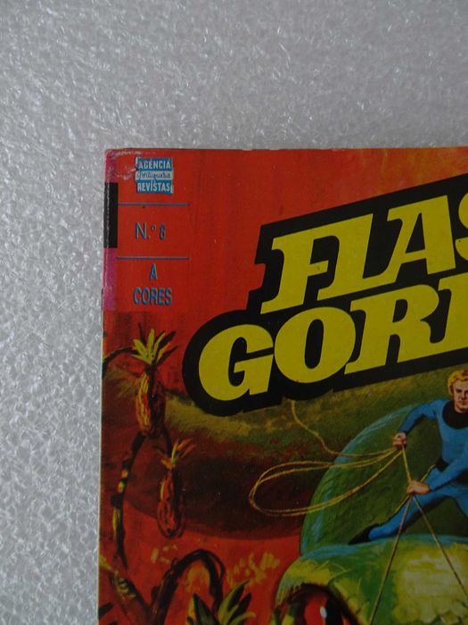 Livro Flash Gordon nº 8 - A terra das serpentes  - APR Agência Portuguesa de Revistas
