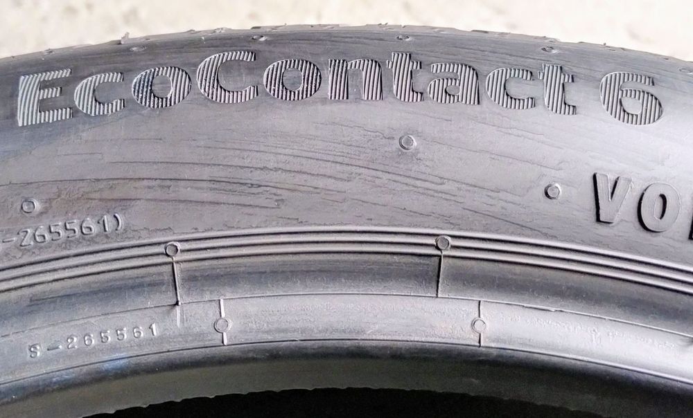 Шини літні R20 255/40 Continental Eco Contact 6