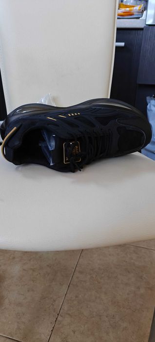 Кроссовки мужские всесезонные.