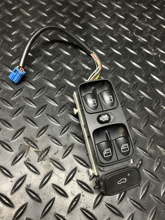 Mercedes-Benz C200 W203 - panel szyb