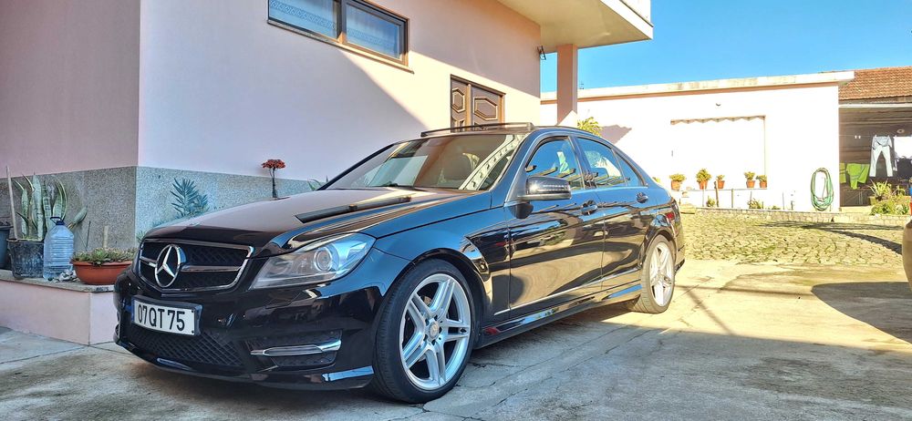 Mercedes c220d amg teto abrir