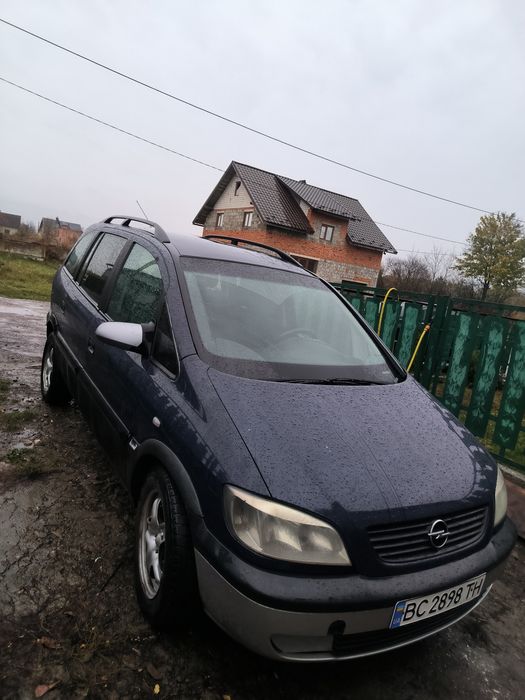 Opel Zafira продається