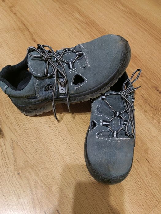 Buty robocze z blachą