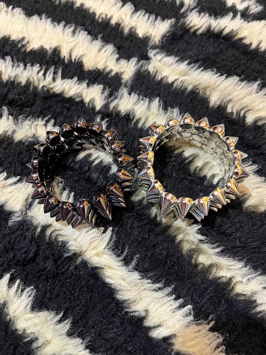 Браслет с Шипами в 2 цветах Triple Band Spike Bracelet numbernine lgb ifsixwasnine japanese fashion archive