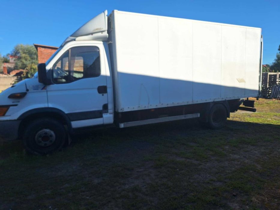 Sprzedam Iveco 65c15 izoterma z windą  2003 rok. Kategoria C.