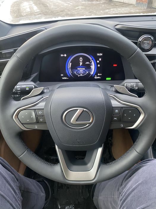 Лексус  RZ-450e. 2024