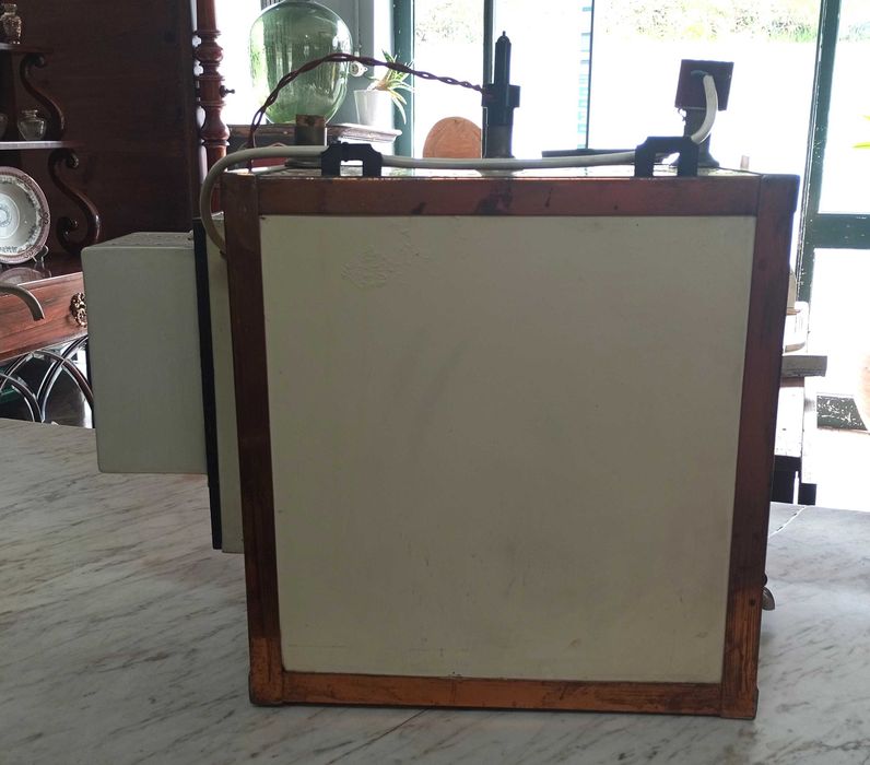 Antiga estufa de esterilização médica Alemã C. Gerhardt