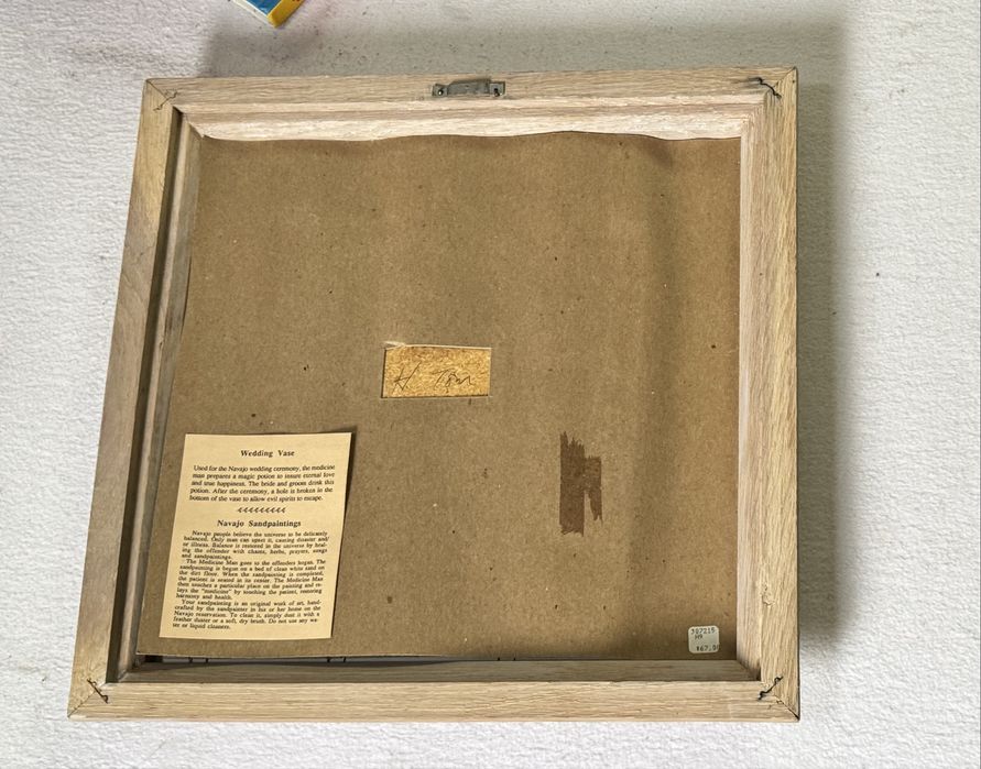 Duas Pinturas de areia navajaro.