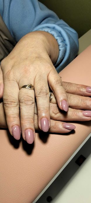 Мастер маникюра и педикюра