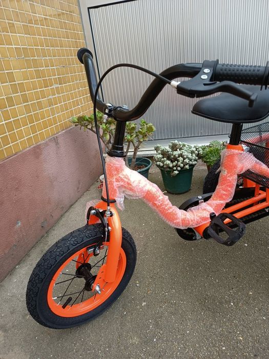 Triciclo criança com Cesto Traseiro – R 12"