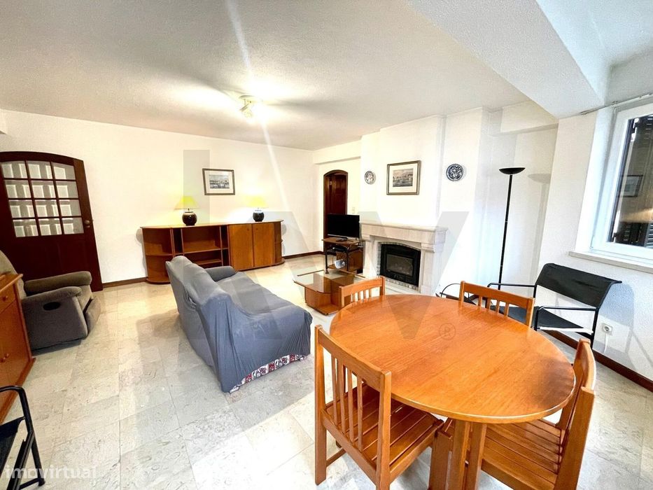 Furnished Apartment in the Center of Estoril