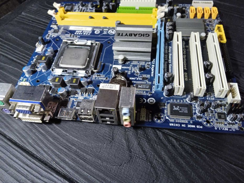 Материнская плата GA-G41M-ES2H