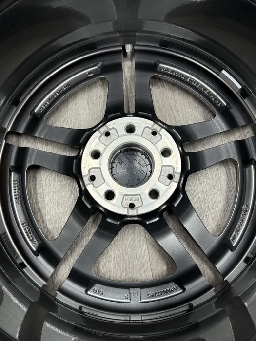 Оригінальний зимовий комплект Mercedes E 214 Мерседес А2144010300 Continental 245/45R19 275/40R19