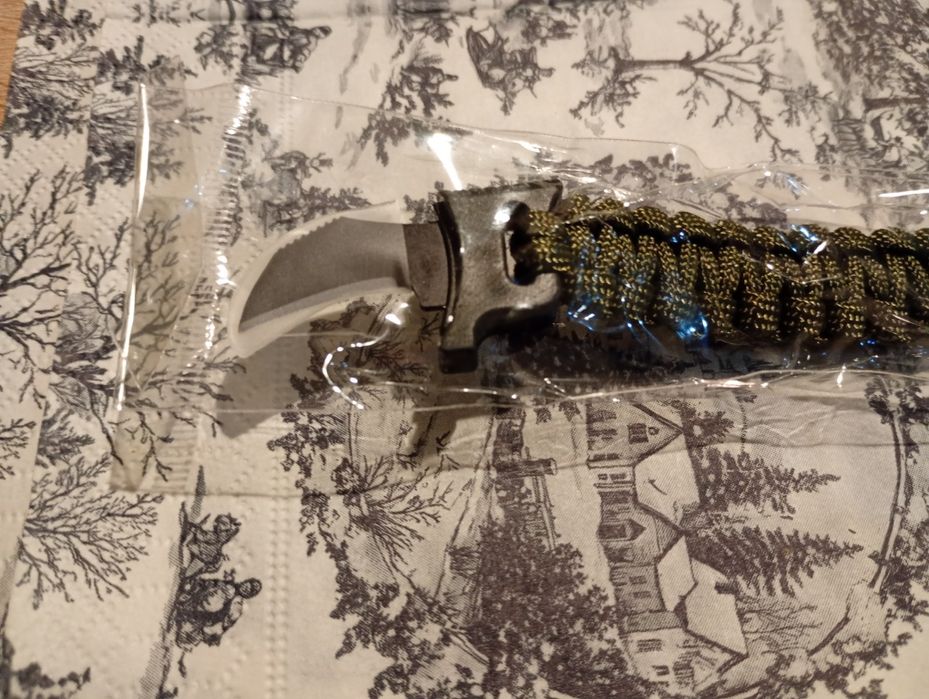 Nowa opaska survivalowa