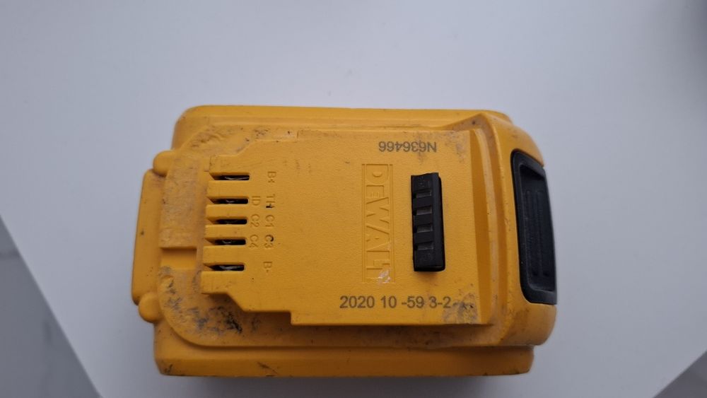 Bateria ,akumulator Dewalt  5ah + 2 ah 18v cena za 2 szt