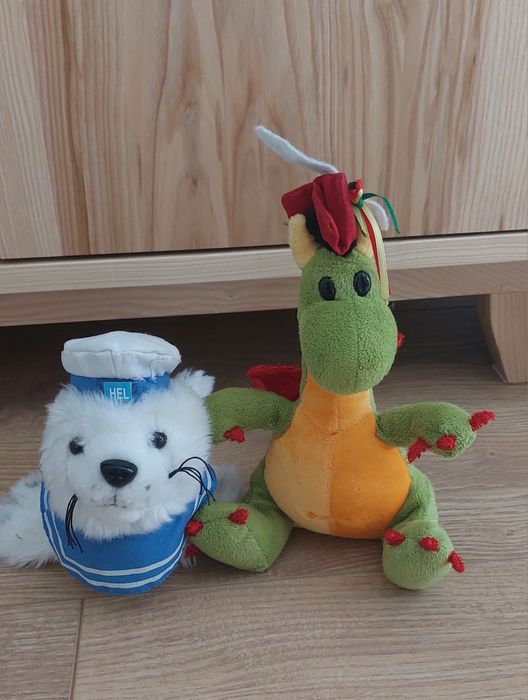 2 maskotki - smok i foka