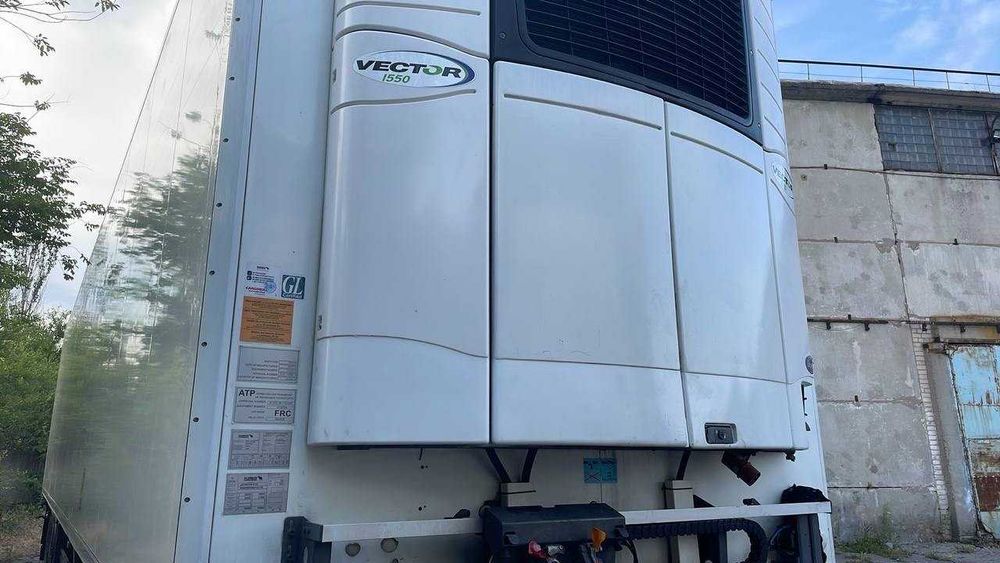 Напівпричіп  рефрежиратор Schmitz Cargobull SKO 24 2014