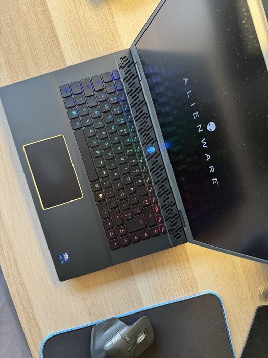 Laptop Dell Alienware m16 R2