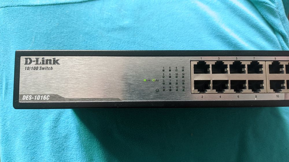Коммутатор D-Link DES-1016C