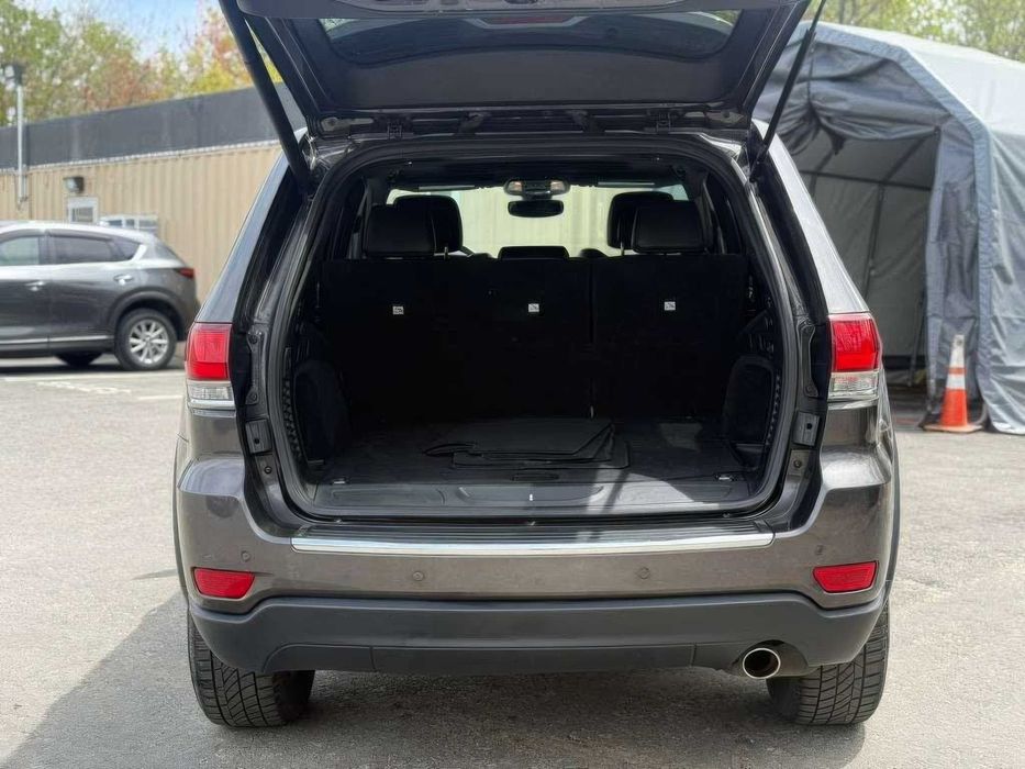 Jeep Grand Cherokee      2020
