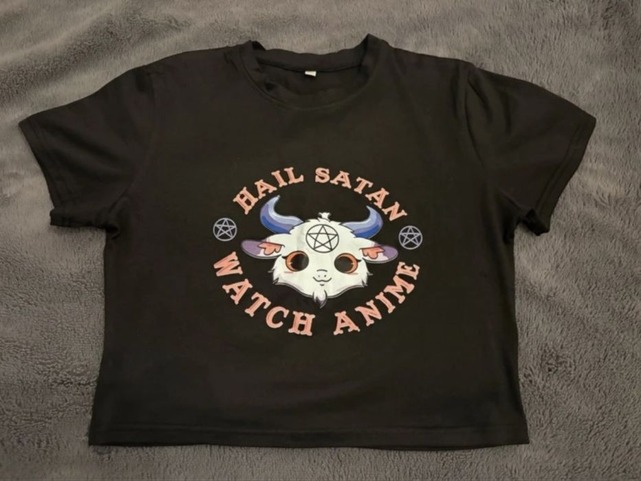 Czarny top hail Satan watch anime