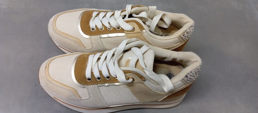 Sapatilhas de mulher 36