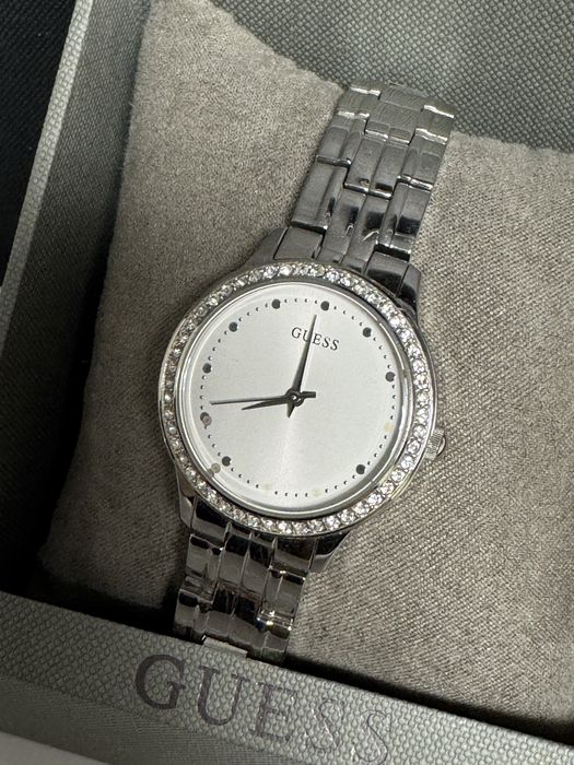 Годинник / часы Guess