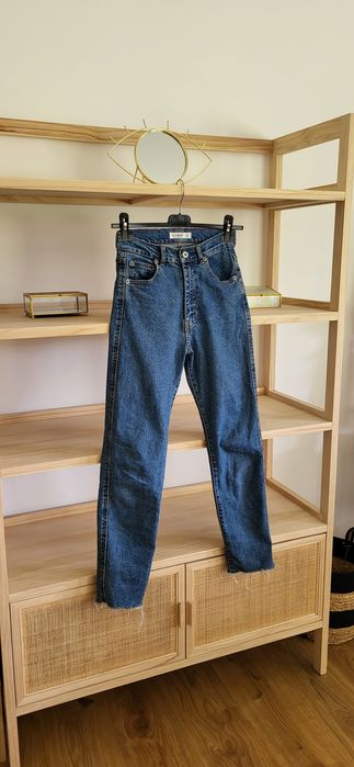 Jeansy z wysokim stanem Pull&Bear