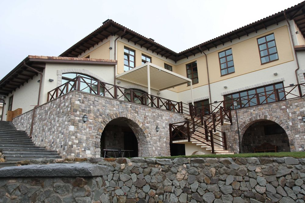 Konstrukcje dachowe, prace dekarskie