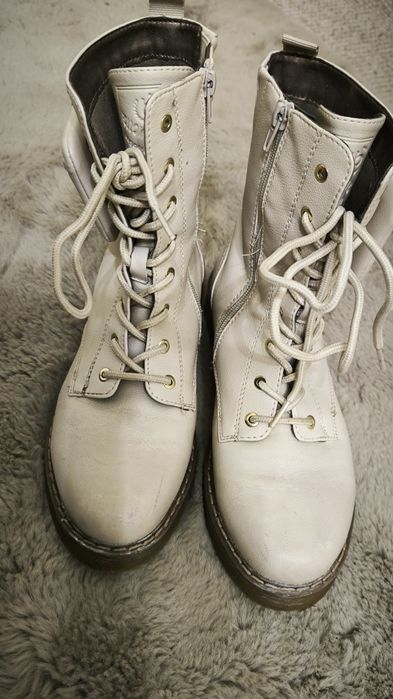 Черевики Bugatti 39 розмір.