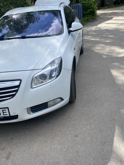 Продам опель інсігнію 2.0 дизель